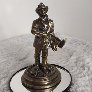 Red Hats Of Courage "Duty Calls" Pewter Statue